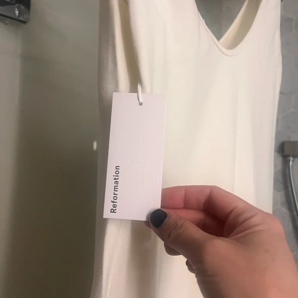 Cream V-Neck Maxi - Picture 3 of 3